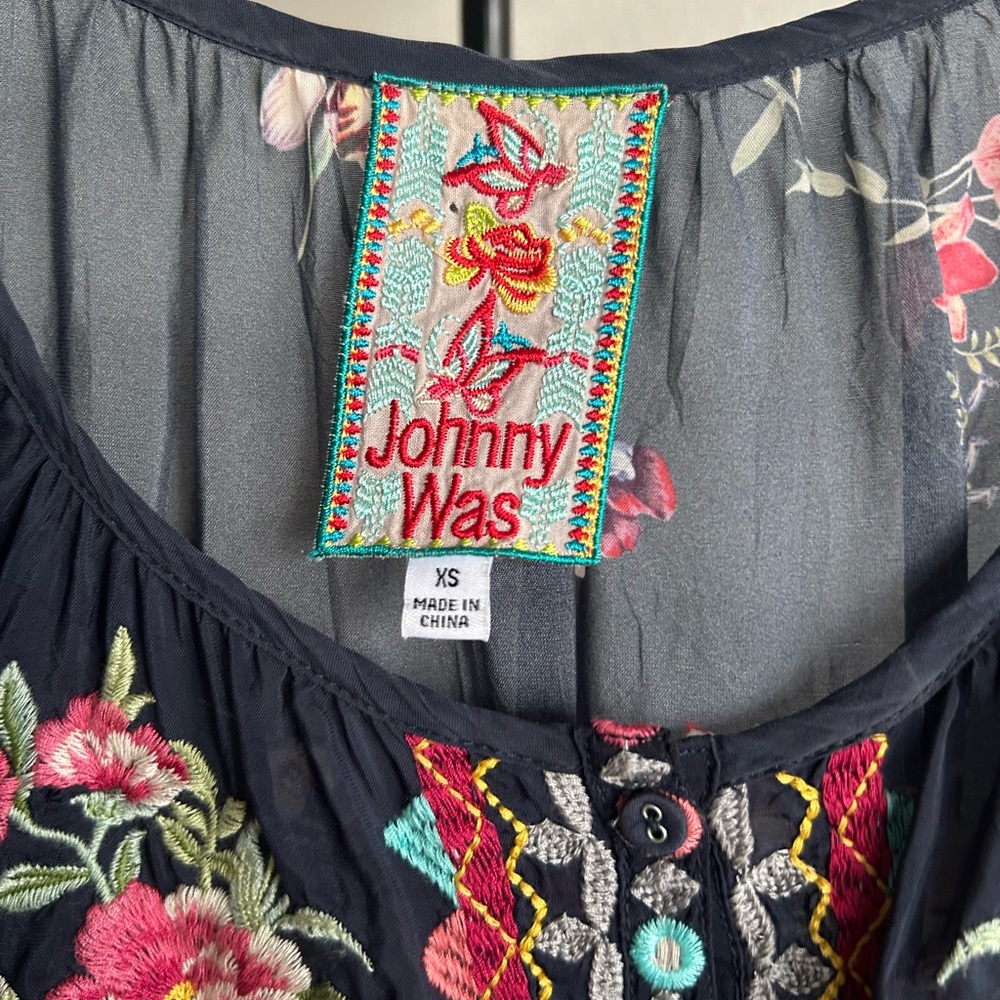 Johnny Was Navy Floral Embroidered Boho Blouse - Picture 11 of 11